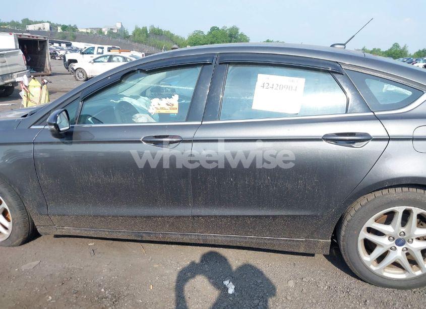 Photo 14 of 2016 Ford Fusion SE (VIN 3FA6P0H77GR129120)