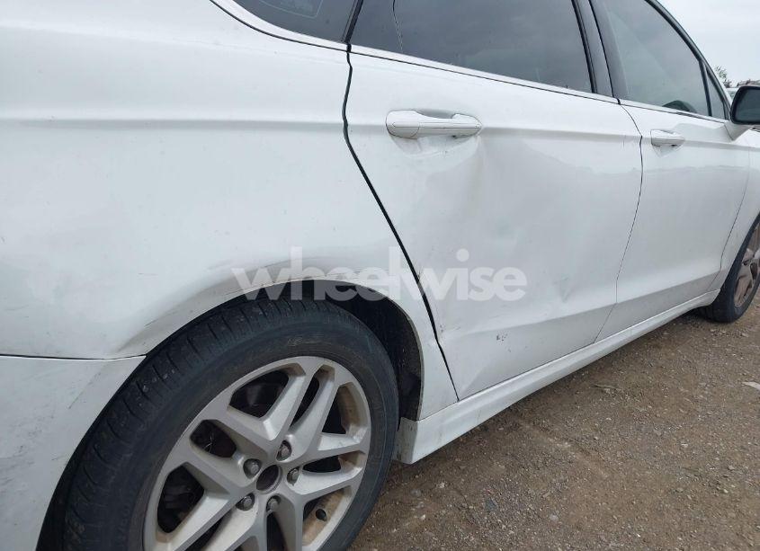 Photo 18 of 2016 Ford Fusion SE (VIN 3FA6P0H77GR140327)