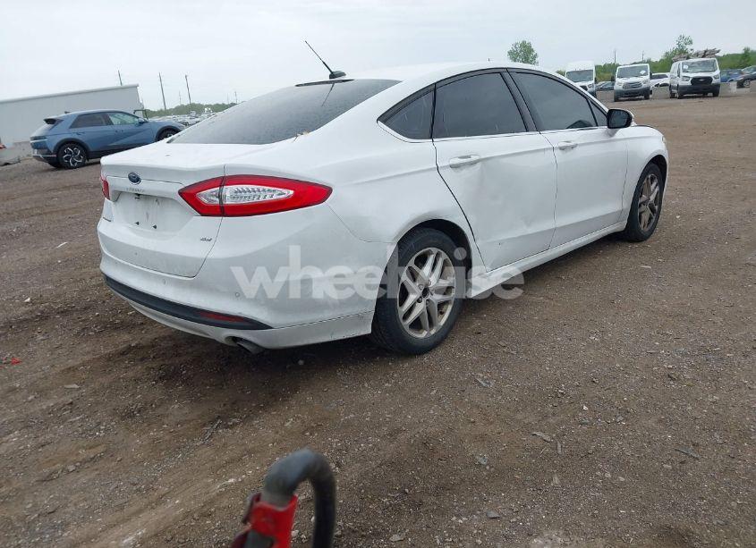 Photo 4 of 2016 Ford Fusion SE (VIN 3FA6P0H77GR140327)