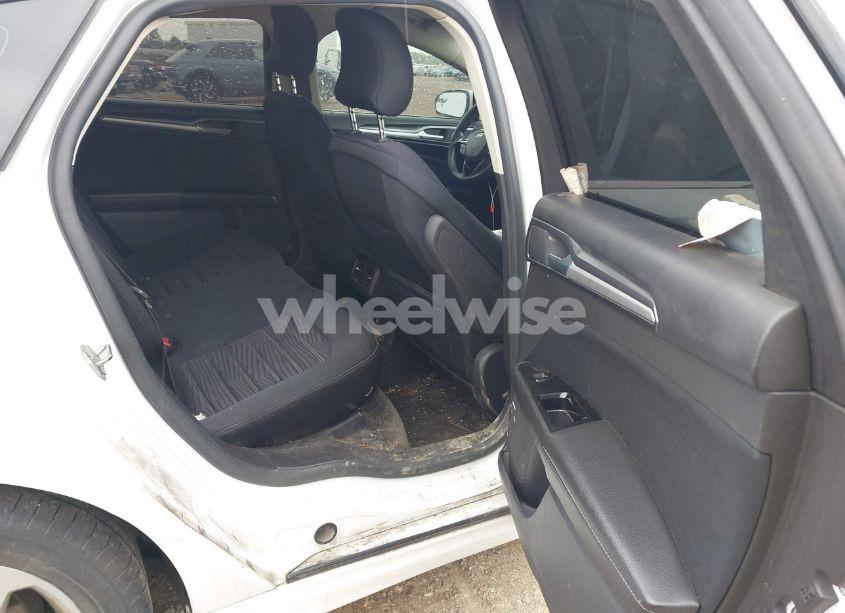 Photo 8 of 2016 Ford Fusion SE (VIN 3FA6P0H77GR140327)