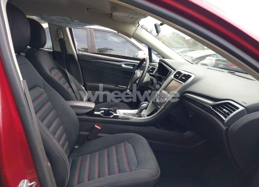 Photo 5 of 2016 Ford Fusion SE (VIN 3FA6P0H77GR162571)