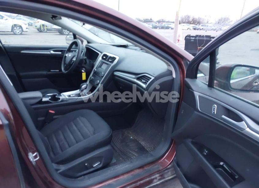 Photo 5 of 2016 Ford Fusion SE (VIN 3FA6P0H77GR173005)