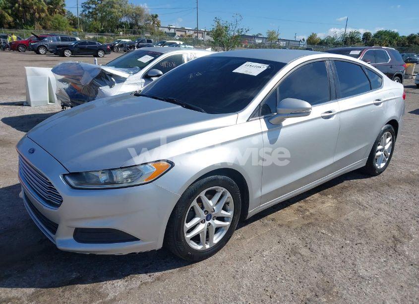 Photo 2 of 2016 Ford Fusion SE (VIN 3FA6P0H77GR200106)