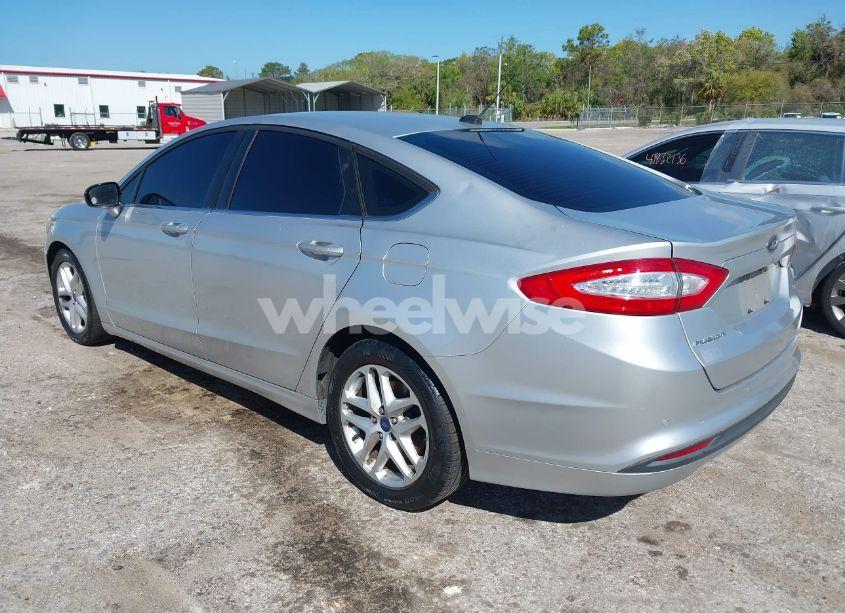 Photo 3 of 2016 Ford Fusion SE (VIN 3FA6P0H77GR200106)