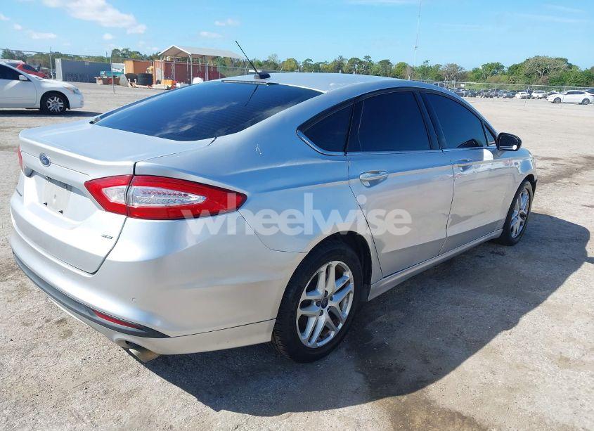 Photo 4 of 2016 Ford Fusion SE (VIN 3FA6P0H77GR200106)