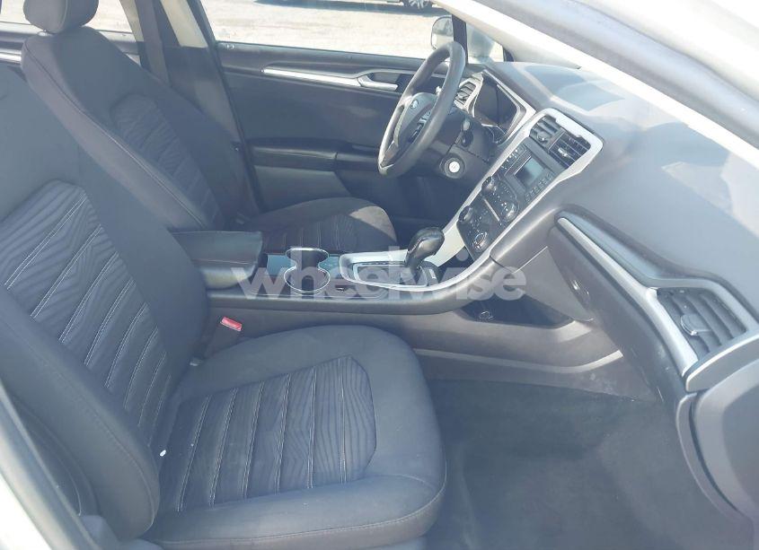 Photo 5 of 2016 Ford Fusion SE (VIN 3FA6P0H77GR200106)