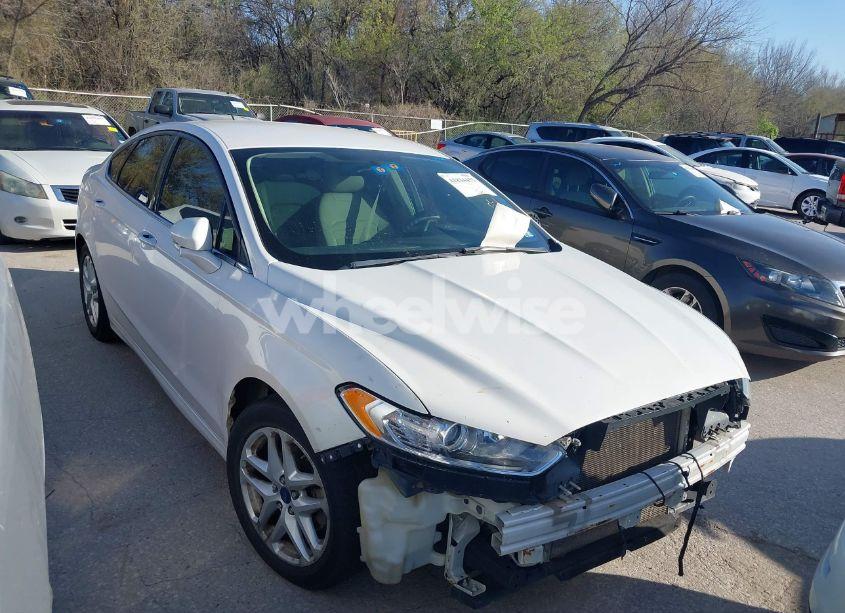 2016 Ford Fusion SE (VIN 3FA6P0H77GR224261) main photo