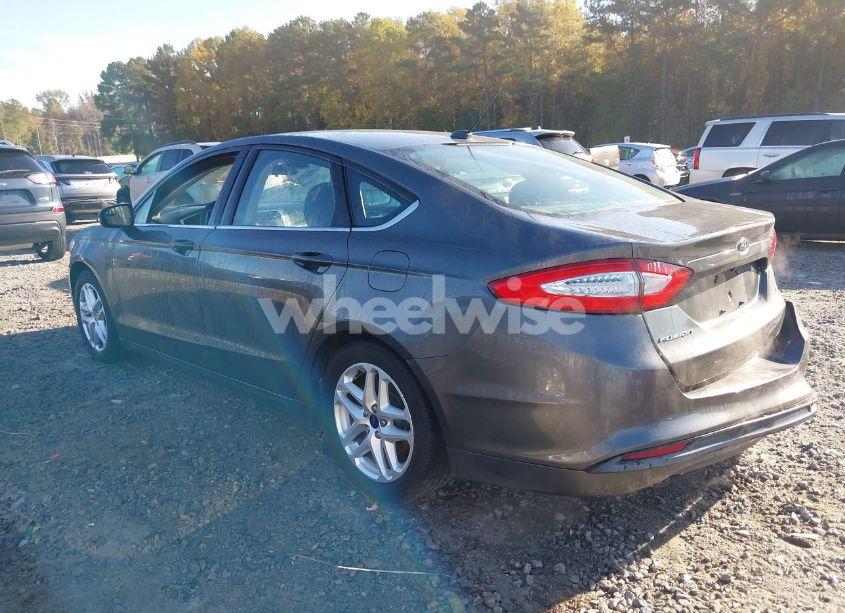 Photo 3 of 2016 Ford Fusion SE (VIN 3FA6P0H77GR319015)
