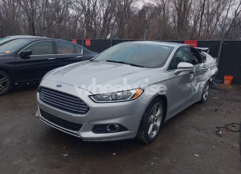 Photo 2 of 2016 Ford Fusion SE (VIN 3FA6P0H77GR355304)
