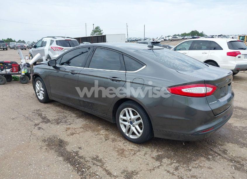 Photo 3 of 2016 Ford Fusion SE (VIN 3FA6P0H77GR367727)