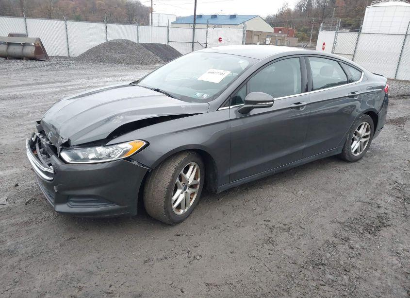 Photo 2 of 2016 Ford Fusion SE (VIN 3FA6P0H77GR373916)