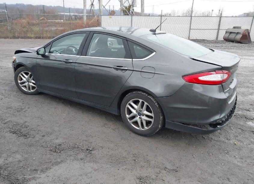 Photo 3 of 2016 Ford Fusion SE (VIN 3FA6P0H77GR373916)