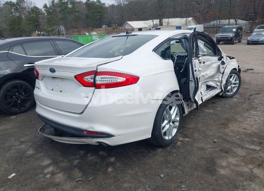 Photo 4 of 2016 Ford Fusion SE (VIN 3FA6P0H77GR390635)