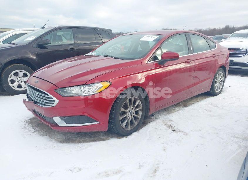 Photo 2 of 2017 Ford Fusion SE (VIN 3FA6P0H77HR109371)