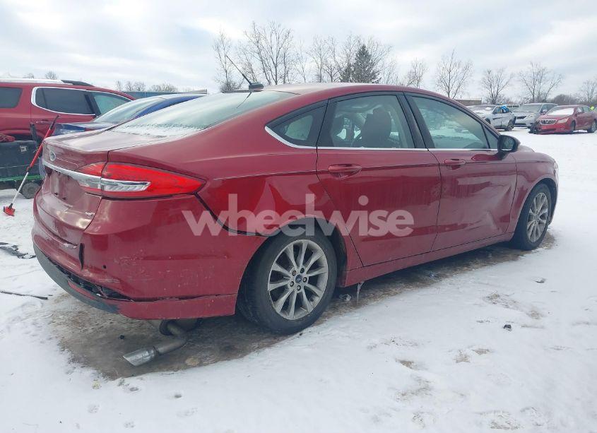 Photo 4 of 2017 Ford Fusion SE (VIN 3FA6P0H77HR109371)