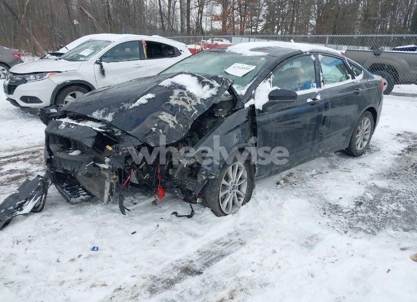 Photo 2 of 2017 Ford Fusion SE (VIN 3FA6P0H77HR125893)