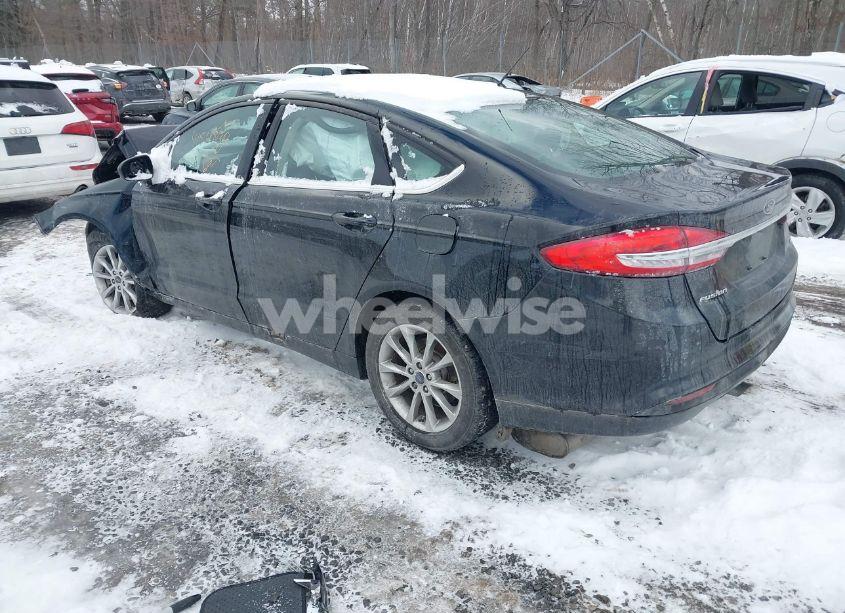 Photo 3 of 2017 Ford Fusion SE (VIN 3FA6P0H77HR125893)