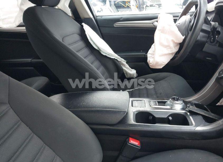 Photo 5 of 2017 Ford Fusion SE (VIN 3FA6P0H77HR125893)