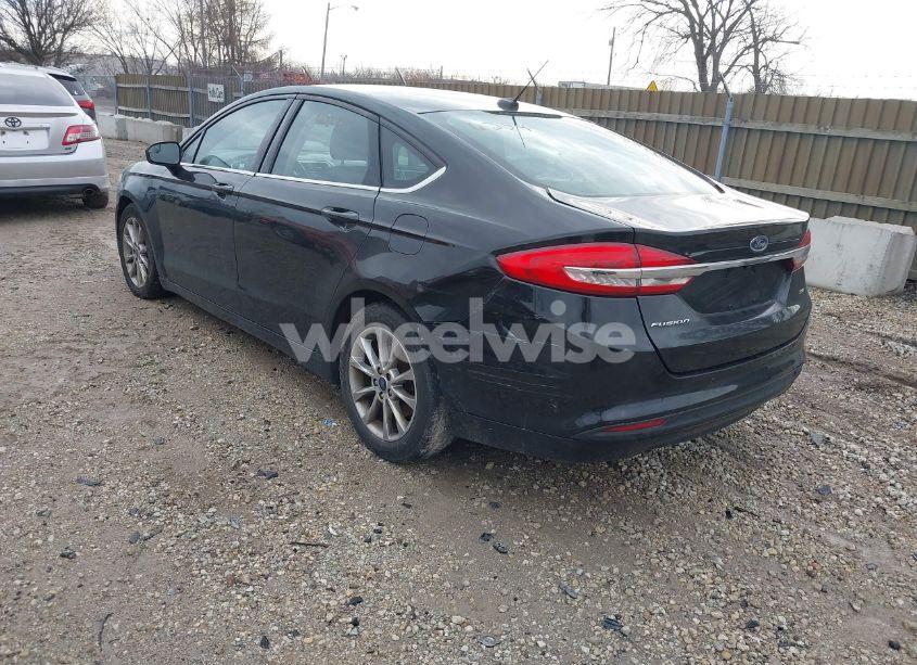 Photo 3 of 2017 Ford Fusion SE (VIN 3FA6P0H77HR167027)