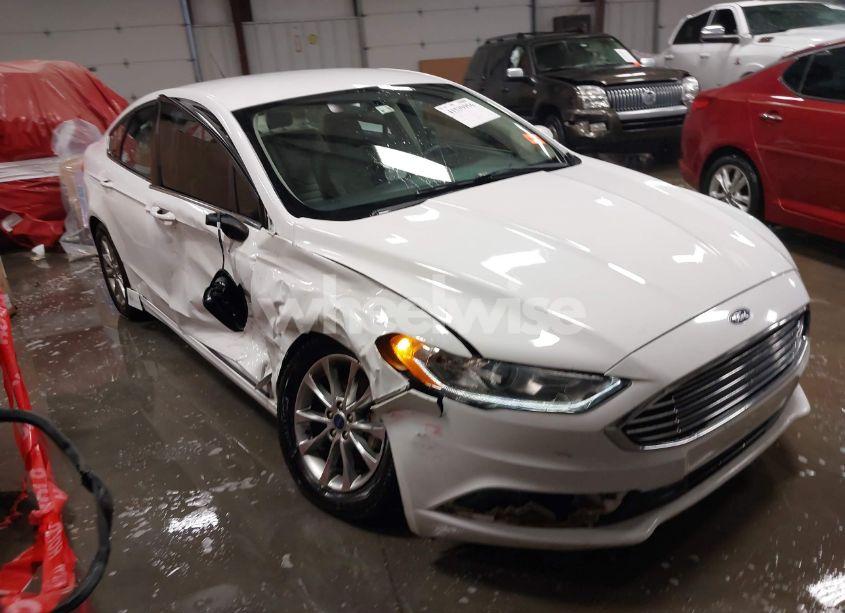 2017 Ford Fusion SE (VIN 3FA6P0H77HR228621) main photo