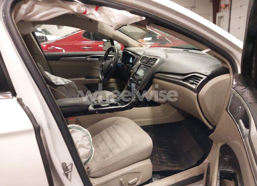 Photo 5 of 2017 Ford Fusion SE (VIN 3FA6P0H77HR228621)