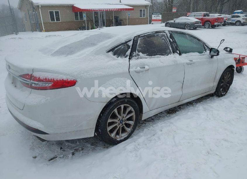 Photo 4 of 2017 Ford Fusion SE (VIN 3FA6P0H77HR279374)