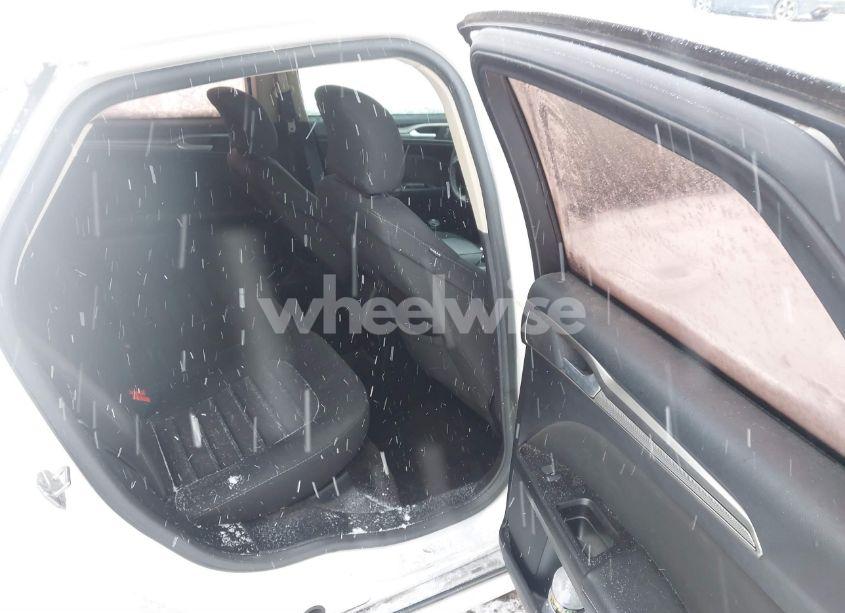 Photo 8 of 2017 Ford Fusion SE (VIN 3FA6P0H77HR279374)