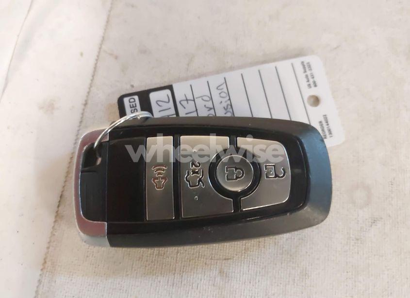 Photo 11 of 2017 Ford Fusion SE (VIN 3FA6P0H77HR383086)