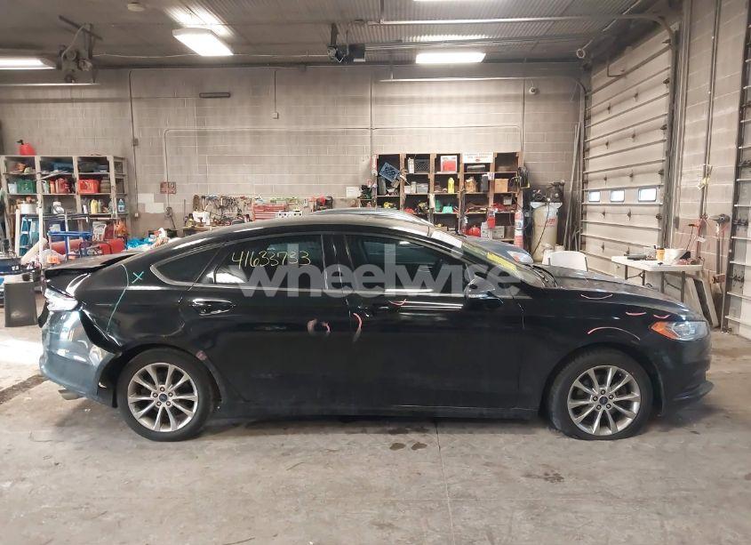Photo 13 of 2017 Ford Fusion SE (VIN 3FA6P0H77HR383086)