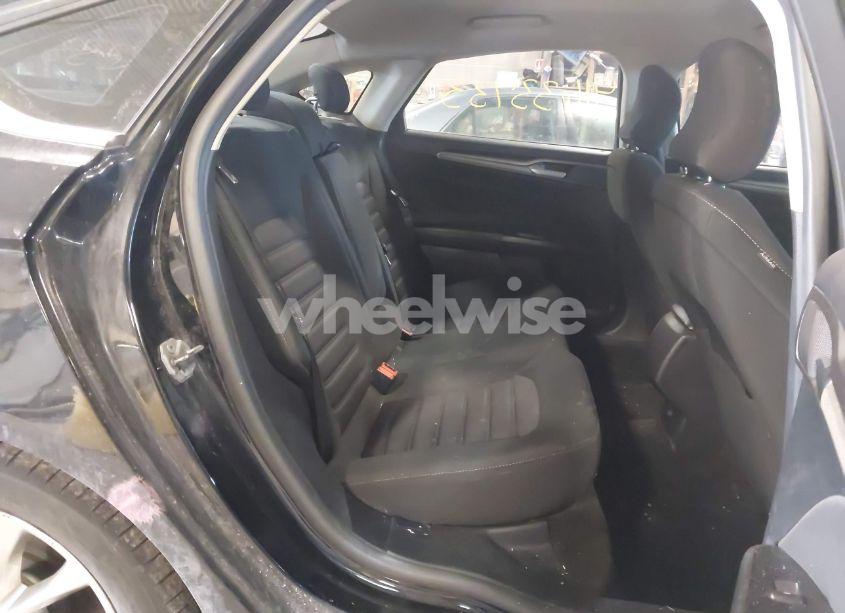 Photo 8 of 2017 Ford Fusion SE (VIN 3FA6P0H77HR383086)