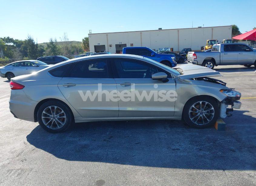 Photo 13 of 2019 Ford Fusion SE (VIN 3FA6P0H77KR123259)