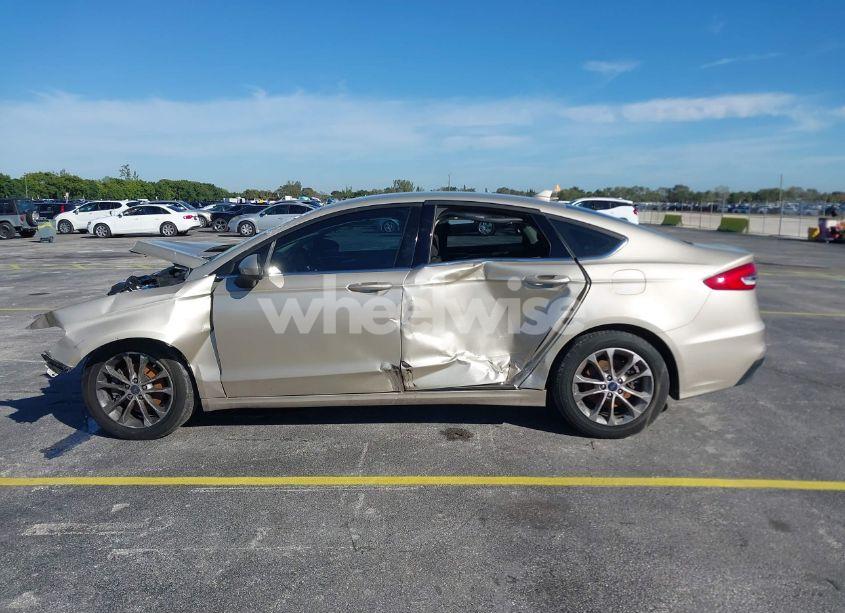 Photo 14 of 2019 Ford Fusion SE (VIN 3FA6P0H77KR123259)
