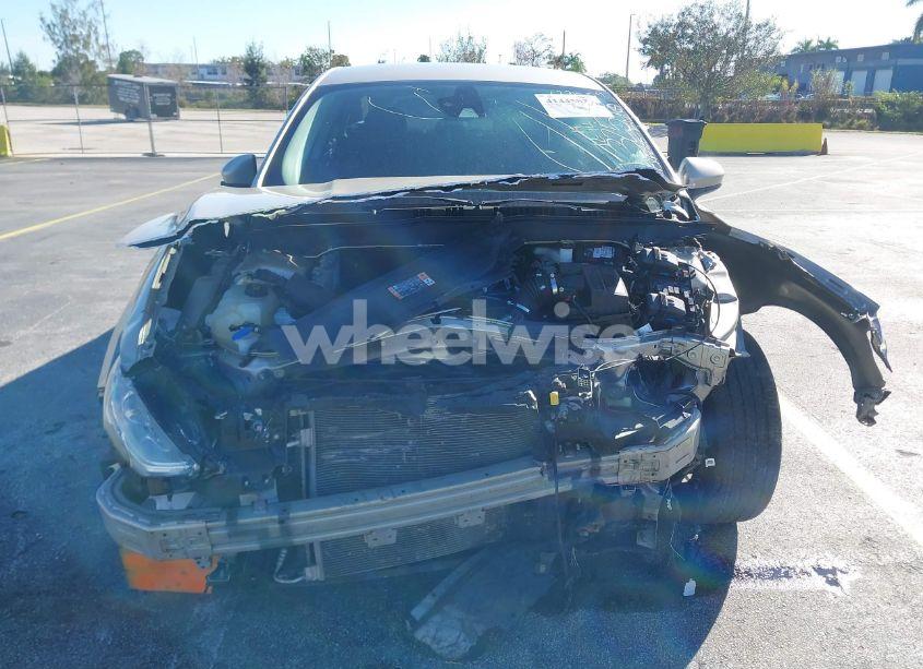 Photo 6 of 2019 Ford Fusion SE (VIN 3FA6P0H77KR123259)