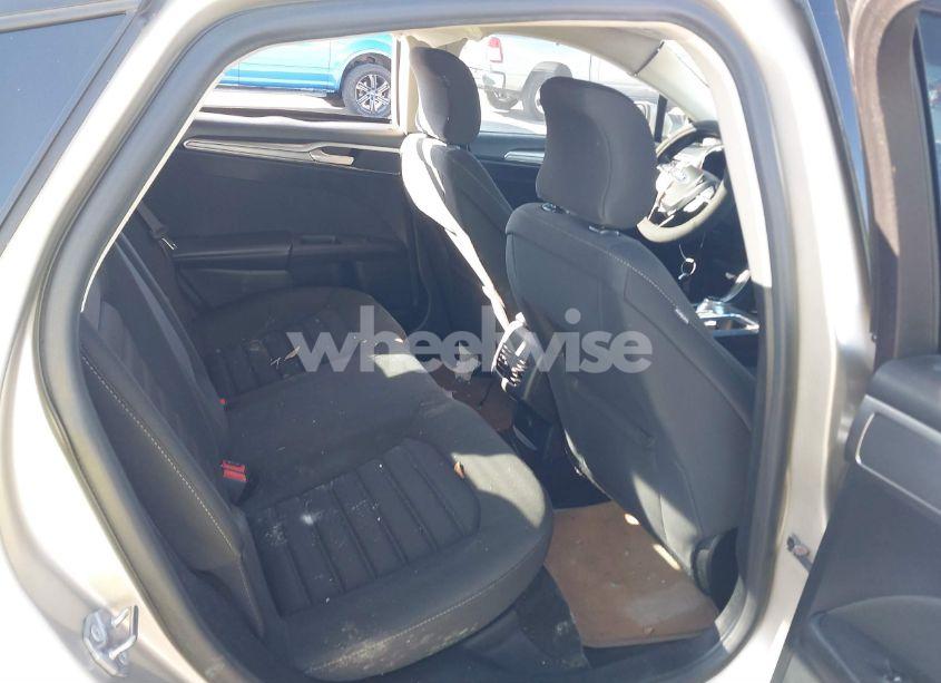 Photo 8 of 2019 Ford Fusion SE (VIN 3FA6P0H77KR123259)