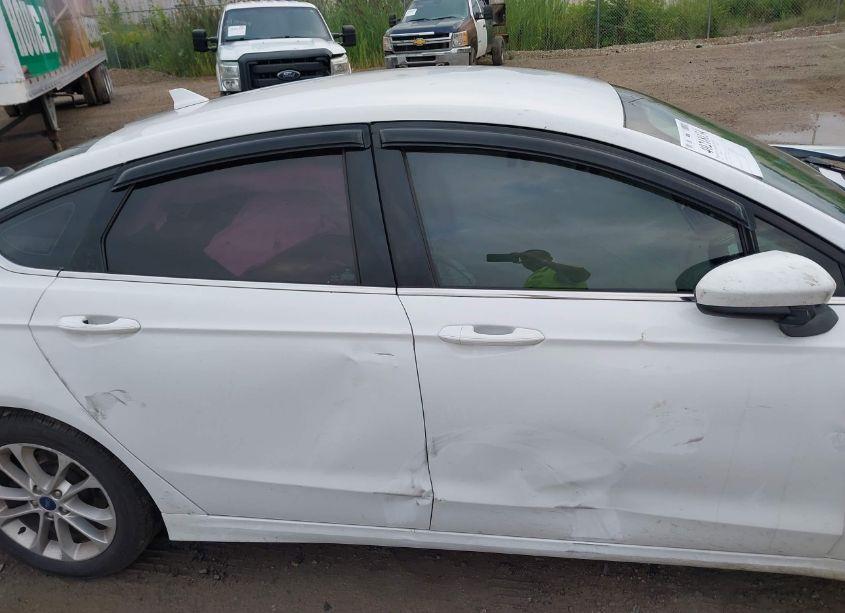 Photo 13 of 2019 Ford Fusion SE (VIN 3FA6P0H77KR210000)