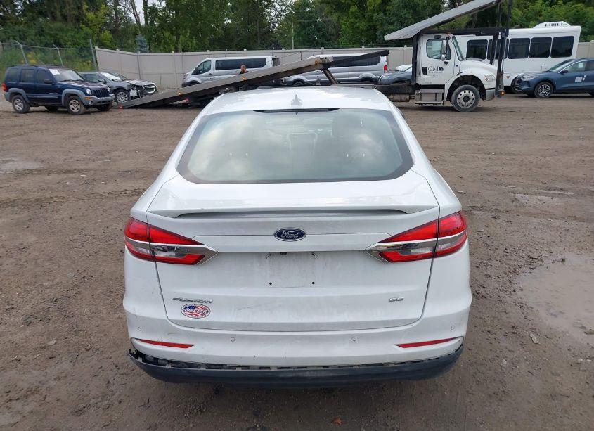 Photo 16 of 2019 Ford Fusion SE (VIN 3FA6P0H77KR210000)