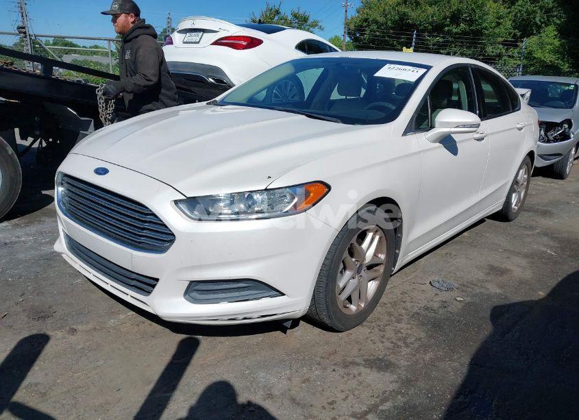 Photo 2 of 2013 Ford Fusion SE (VIN 3FA6P0H78DR211420)