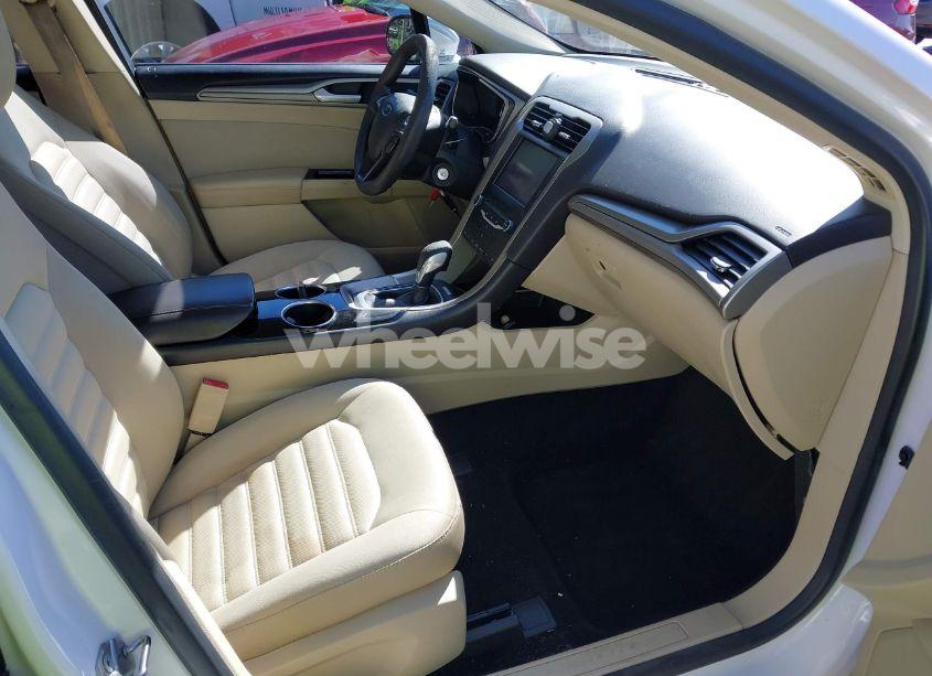 Photo 5 of 2013 Ford Fusion SE (VIN 3FA6P0H78DR211420)