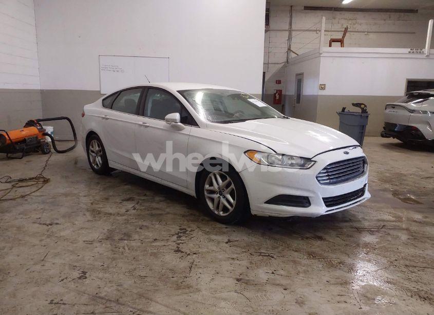 2013 Ford Fusion SE (VIN 3FA6P0H78DR268040) main photo