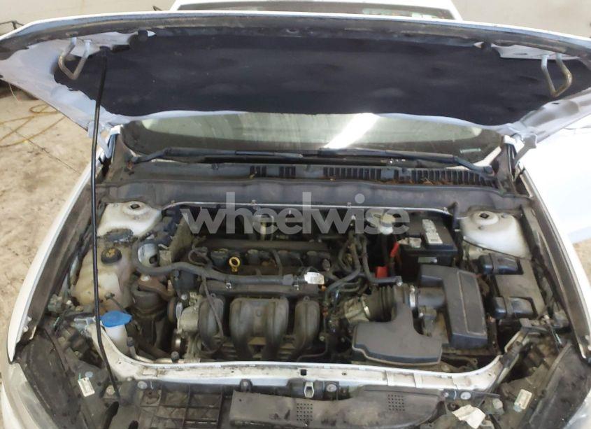 Photo 10 of 2013 Ford Fusion SE (VIN 3FA6P0H78DR268040)