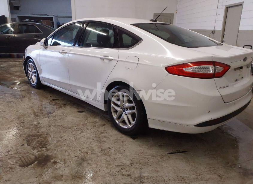 Photo 3 of 2013 Ford Fusion SE (VIN 3FA6P0H78DR268040)