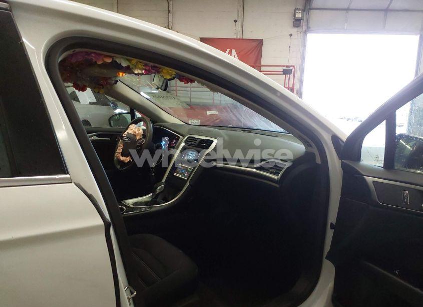 Photo 5 of 2013 Ford Fusion SE (VIN 3FA6P0H78DR268040)