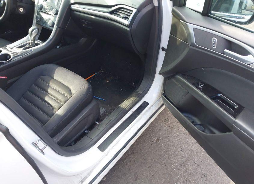 Photo 5 of 2013 Ford Fusion SE (VIN 3FA6P0H78DR326440)