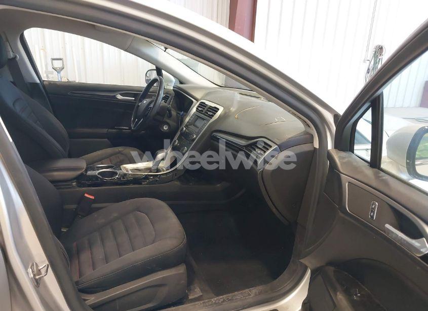 Photo 5 of 2013 Ford Fusion SE (VIN 3FA6P0H78DR361656)