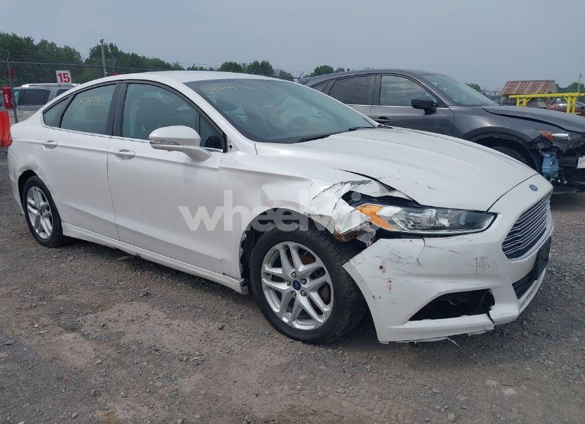2014 Ford Fusion SE (VIN 3FA6P0H78ER161412) main photo