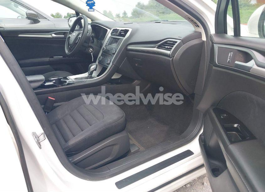 Photo 5 of 2014 Ford Fusion SE (VIN 3FA6P0H78ER161412)