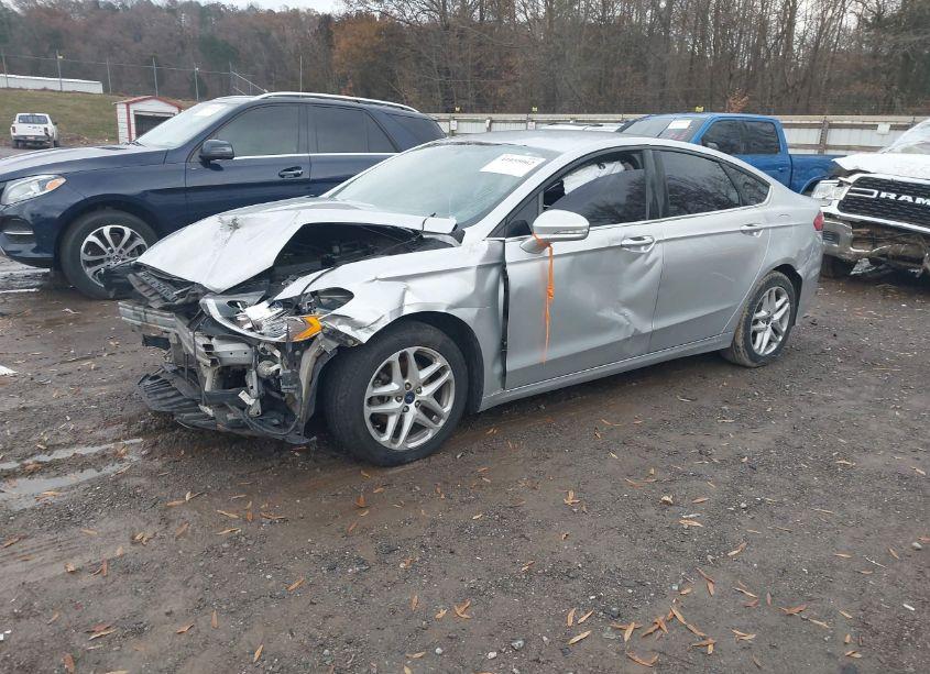 Photo 2 of 2014 Ford Fusion SE (VIN 3FA6P0H78ER322762)