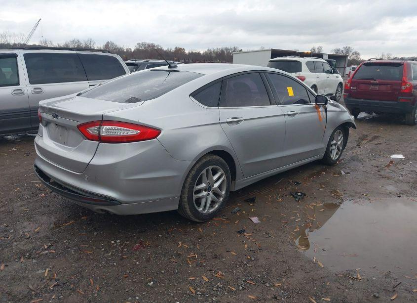 Photo 4 of 2014 Ford Fusion SE (VIN 3FA6P0H78ER322762)