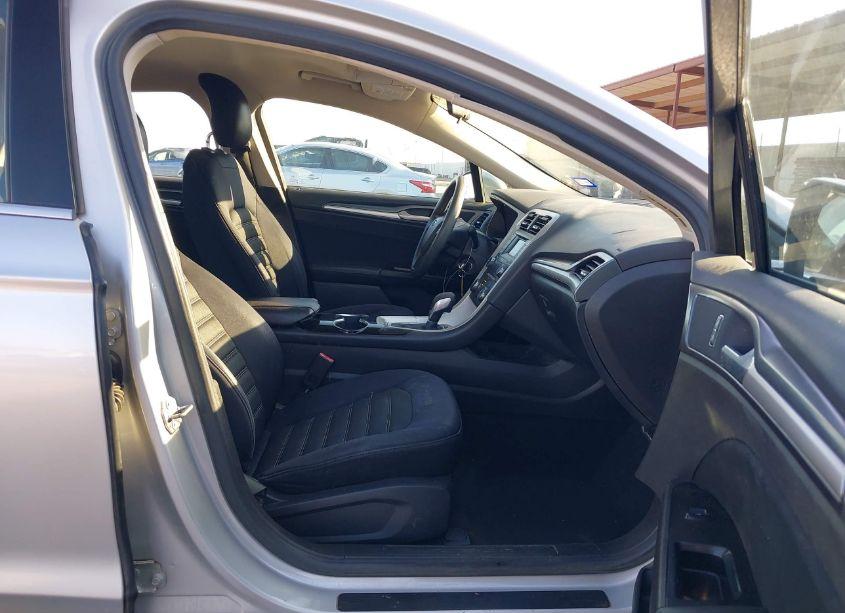 Photo 5 of 2014 Ford Fusion SE (VIN 3FA6P0H78ER355387)