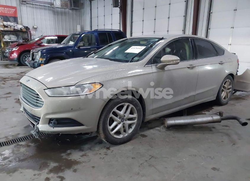 Photo 2 of 2015 Ford Fusion SE (VIN 3FA6P0H78FR104998)